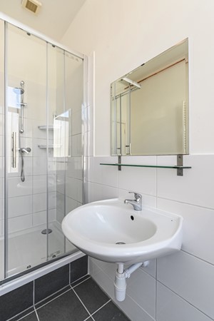 Medium property photo - Van Musschenbroekstraat 47, 2522 AJ Den Haag